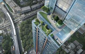 Высотный жилой комплекс с лофт-апартаментами рядом с метро, в деловом районе Бангкока, Таиланд за От $250 000