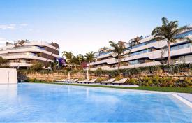 Четырехкомнатные апартаменты с собственным садом в резиденции с бассейнами и спа-центром, Эстепона, Испания за 440 000 €