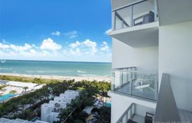 Меблированные трехкомнатные апартаменты на берегу океана в Майами-Бич, Флорида, США за 2 206 000 €