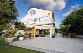 Отремонтированный дом на первой линии от моря, Нетания, Израиль за $3 800 000