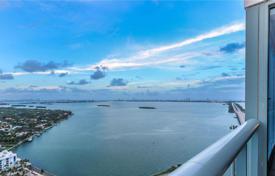 Трёхкомнатный пентхаус с видом на океан в резиденции на первой линии от пляжа, Майами, США за $745 000