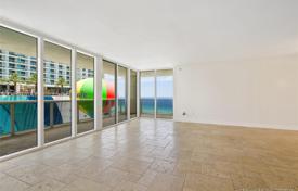 Светлые апартаменты с видом на океан в резиденции на первой линии от пляжа, Халландейл Бич, Флорида, США за 675 000 €