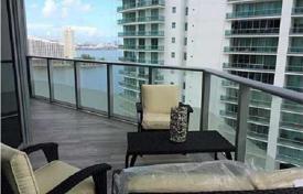 Новая меблированная квартира с видом на океан, в резиденции с бассейном и парковкой, в 100 метрах от пляжа, Даунтаун, Майами, Флорида, США за 639 000 €
