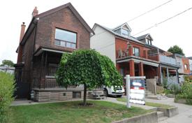 Дом в городе в Олд Торонто, Торонто, Онтарио,  Канада за C$1 159 000