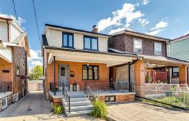 Дом в городе на улице Дафферин, Торонто, Онтарио,  Канада за C$1 272 000