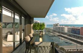 Пятикомнатная квартира с большой террасой и видом на море в Бадалоне, Барселона, Испания за 685 000 €