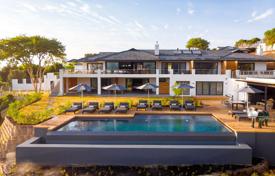 Уникальная вилла с панорамным видом, садом и бассейном в престижном районе, рядом с пляжем, Кейптаун, ЮАР за $2 632 000