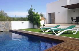 Современная вилла с бассейном в 450 метрах от песчаного пляжа, Кала д'Ор, Испания за 3 850 € в неделю