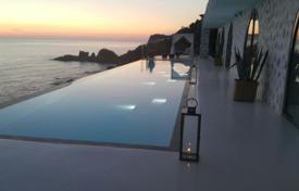 Элитная вилла с бассейном и видом на море, Газипаша, Турция за $1 994 000