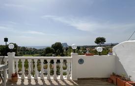 Светлая двухкомнатная квартира с видом на море в Морайре, Аликанте, Испания за 295 000 €