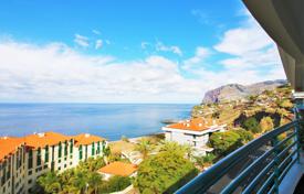 Пятикомнатный пентхаус с паркингом и видом на океан в Фуншале, Мадейра, Португалия за 832 000 €