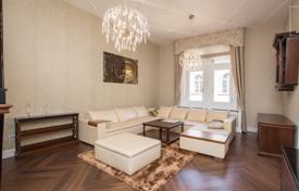 Дизайнерская четырехкомнатная квартира в центре Будапешта, 5 район, Венгрия за 689 000 €