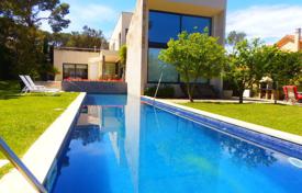 Вилла с садом, бассейном и гаражом, рядом с пляжем, Плайя‑де-Аро, Жирона, Испания за 2 950 000 €