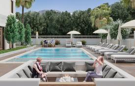 Новые квартиры в комфортабельной резиденции с бассейнами и парковкой, в 370 метрах от моря, Аланья, Турция за $241 000