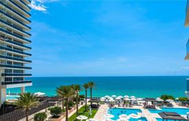 Трёхкомнатная квартира с видом на океан в резиденции на первой линии от пляжа, Халландейл Бич, Флорида, США за $817 000