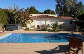 Уютная просторная вилла с садом и бассейном в 200 метрах от пляжа, Дения, Испания за 3 950 € в неделю