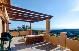 Современный дизайнерский пентхаус с 2 спальнями и видом на море и горы, Бенахавис, Марбелья, Испания за 370 000 €