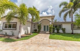 Комфортабельный коттедж с задним двором и террасой, Майами, США за $1 175 000