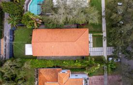 Дом в городе в Майами Шорс, США за $1 571 000