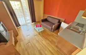 Квартира-студия в семейном комплексе в зеленом районе курорта Солнечный Берег за 50 000 €