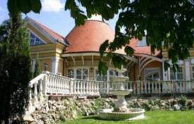 Красивая вилла с бассейном, садом и барбекю, Будакеси, Венгрия за 877 000 €