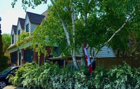 Дом в городе в Скарборо, Торонто, Онтарио,  Канада за C$1 920 000