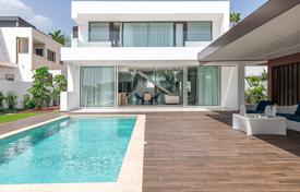Стильная трёхуровневая вилла с бассейном, садом и паркингом в Фаньябе, Тенерифе, Испания за 2 500 000 €