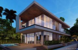 Современная вилла с задним двором, бассейном, зоной отдыха и террасой, Майами-Бич, США за $4 275 000