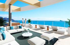 Четырехкомнатные апартаменты в высотной резиденции с бассейнами и панорамным видом, в 100 метрах от пляжа, Бенидорм, Испания за 664 000 €