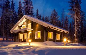 Коттедж класса люкс рядом с лыжней и гольф-клубом, Вуокатти, Финляндия за 2 600 € в неделю