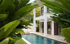 Новая вилла с бассейном и садом в 120 метрах от пляжа, Беноа, Бали, Индонезия за 1 870 € в неделю