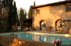 Аутентичная вилла с бассейном и террасой, Браччолини, Италия за 4 500 € в неделю