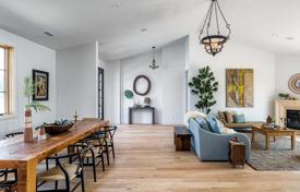 Меблированная вилла с просторными и светлыми комнатами, Лос-Анджелес, США за 2 653 000 €
