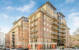 Трехкомнатные апартаменты в резиденции с конференц-залами, в центре Вестминстера, Лондон, Великобритания за £976 000