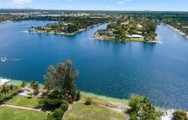 Земельный участок с видом на канал, Майами, США за 1 352 000 €