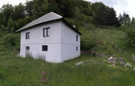 Поместье с двумя домами и огромными земельными угодьями в Колашине, Черногория за 303 000 €