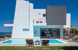 Двухэтажная вилла с бассейном и садом в 100 метрах от пляжа, Гурнес, Греция за 4 200 € в неделю