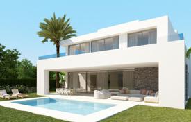 Новая двухэтажная вилла с бассейном и садом в Марбелье, Малага, Испания за 1 395 000 €