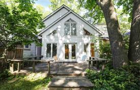 Дом в городе в Скарборо, Торонто, Онтарио,  Канада за C$1 298 000