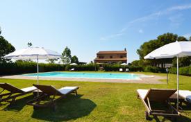 Тосканская вилла с бассейном, садом и конюшней в спокойном районе, Гаворрано, Италия за 1 500 000 €