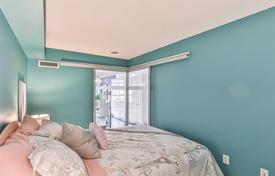 Квартира на Cапреол Коурт, Олд Торонто, Торонто,  Онтарио,   Канада за C$674 000