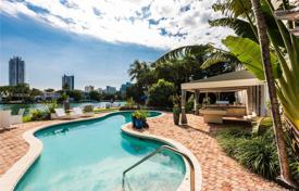 Средиземноморская вилла с бассейном, садом, гаражом и террасой, Майами-Бич, США за $6 190 000