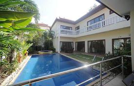 Дом в городе в Наклуа, Бангламунг, Чонбури,  Таиланд за $3 340 в неделю