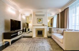 Предлагаем элегантную, уютную 2-комнатную квартиру в историческом центре Риги. Квартира с техникой, мебелью и предметами интерьера. за 260 000 €