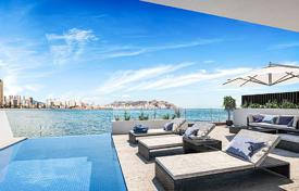 Трёхуровневая новая вилла с видом на море и горы в Бенидорме, Аликанте, Испания за 1 650 000 €