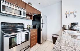 Квартира на Квинс Квей Запад, Олд Торонто, Торонто,  Онтарио,   Канада за C$821 000