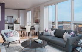Новые апартаменты с террасами в высотной резиденции с садами и парковкой, Хаунслоу, Великобритания за £387 000