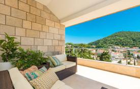 Четырехкомнатная квартира с видом на море и горы в Дубровнике, Дубровницко-Неретванская жупания, Хорватия за 490 000 €