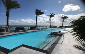 Комфортабельные апартаменты с частным гаражом, бассейном, террасой и видом на океан, Санни Айлс Бич, США за 4 143 000 €