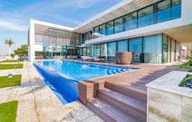 Элитная вилла с бассейном и прямым выходом на пляж, Дубай, ОАЭ за $22 159 000